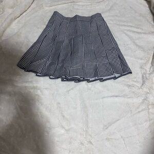 Classic Black and White Houndstooth Skirt